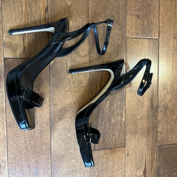 Nine West Heels- tall and sexy! - Picture 2 of 7